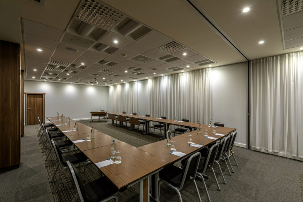 Meeting Herald & Tribune 1