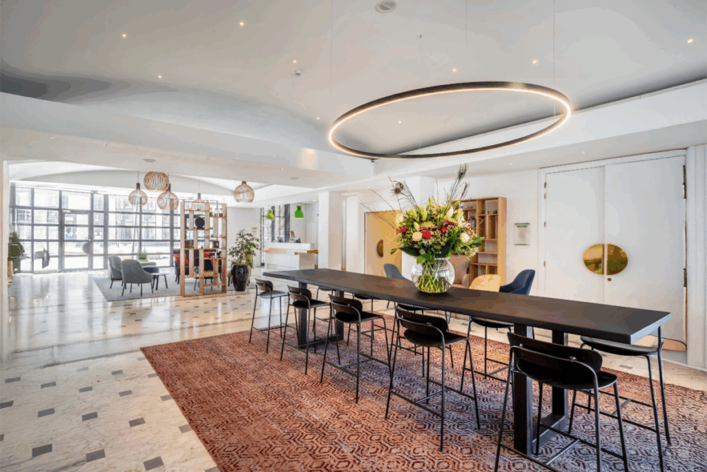 Offener Lobbybereich